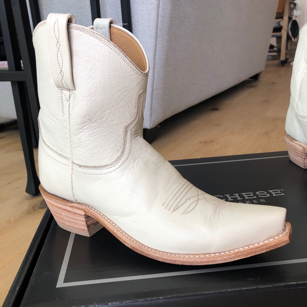 Size 7 Lucchese snip toe Bootie